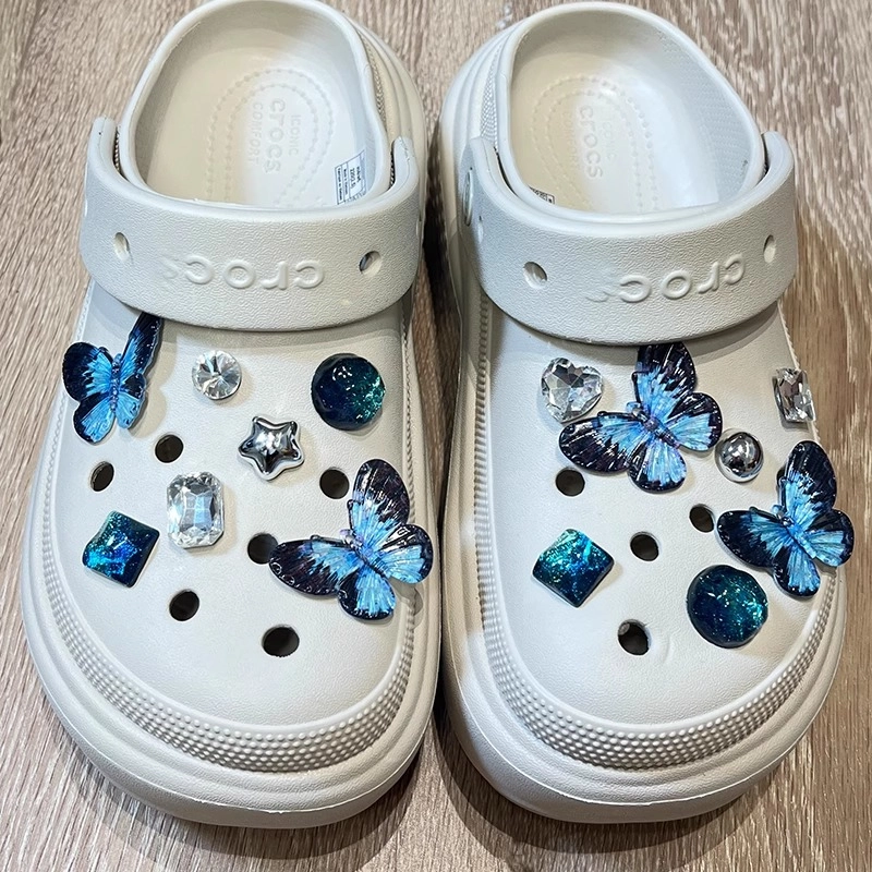 crocs