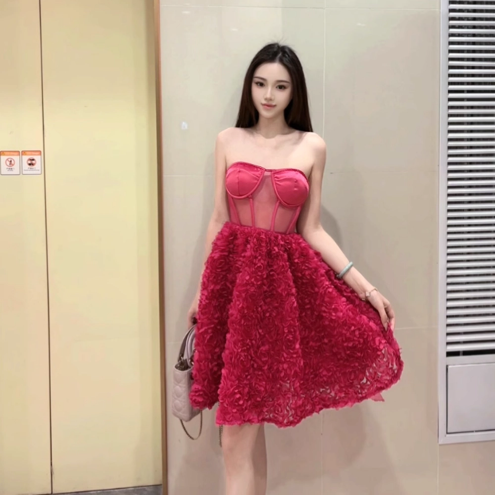 水中花 抹胸优雅高级感气质名媛时尚小礼服裙鱼骨收腰蓬蓬无袖连衣裙 女款