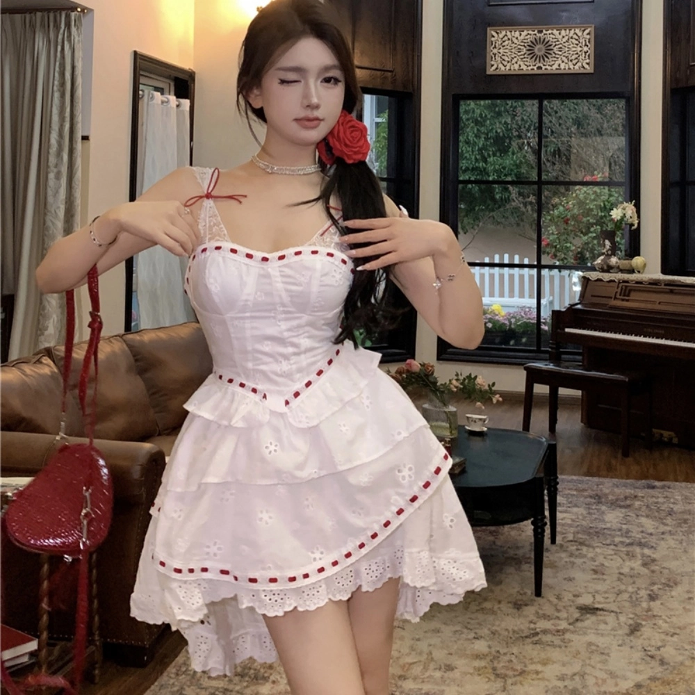 水中花 法式芭蕾少女感蕾丝镂空设计感短裙收腰蓬蓬裙甜美吊带连衣裙 女款