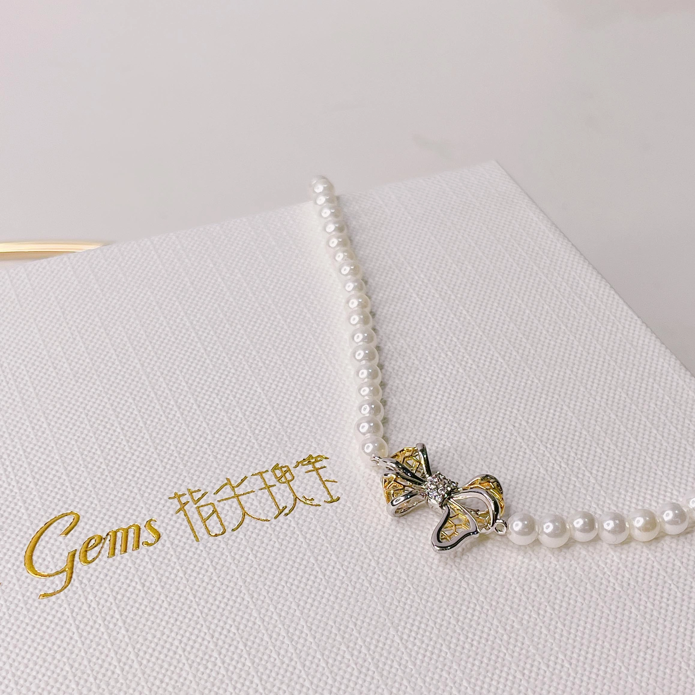 NGNATURAL GEMS choker