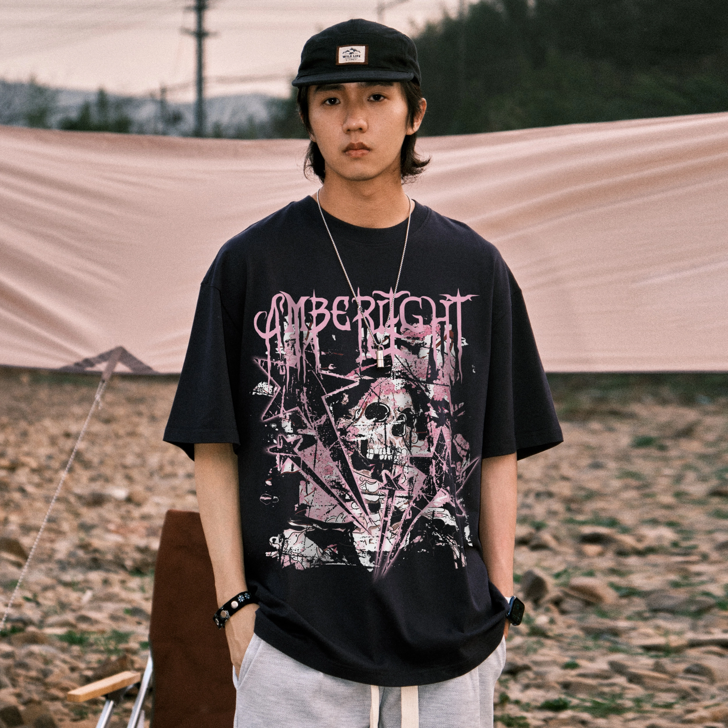 AMBER LIGHT T
