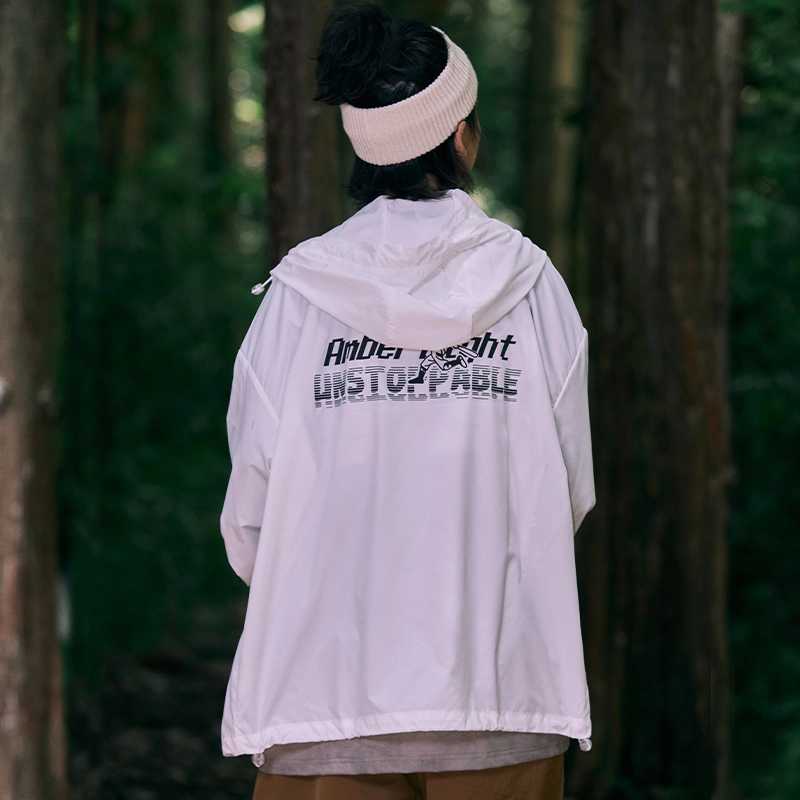 AMBER LIGHT UPF50+Logo