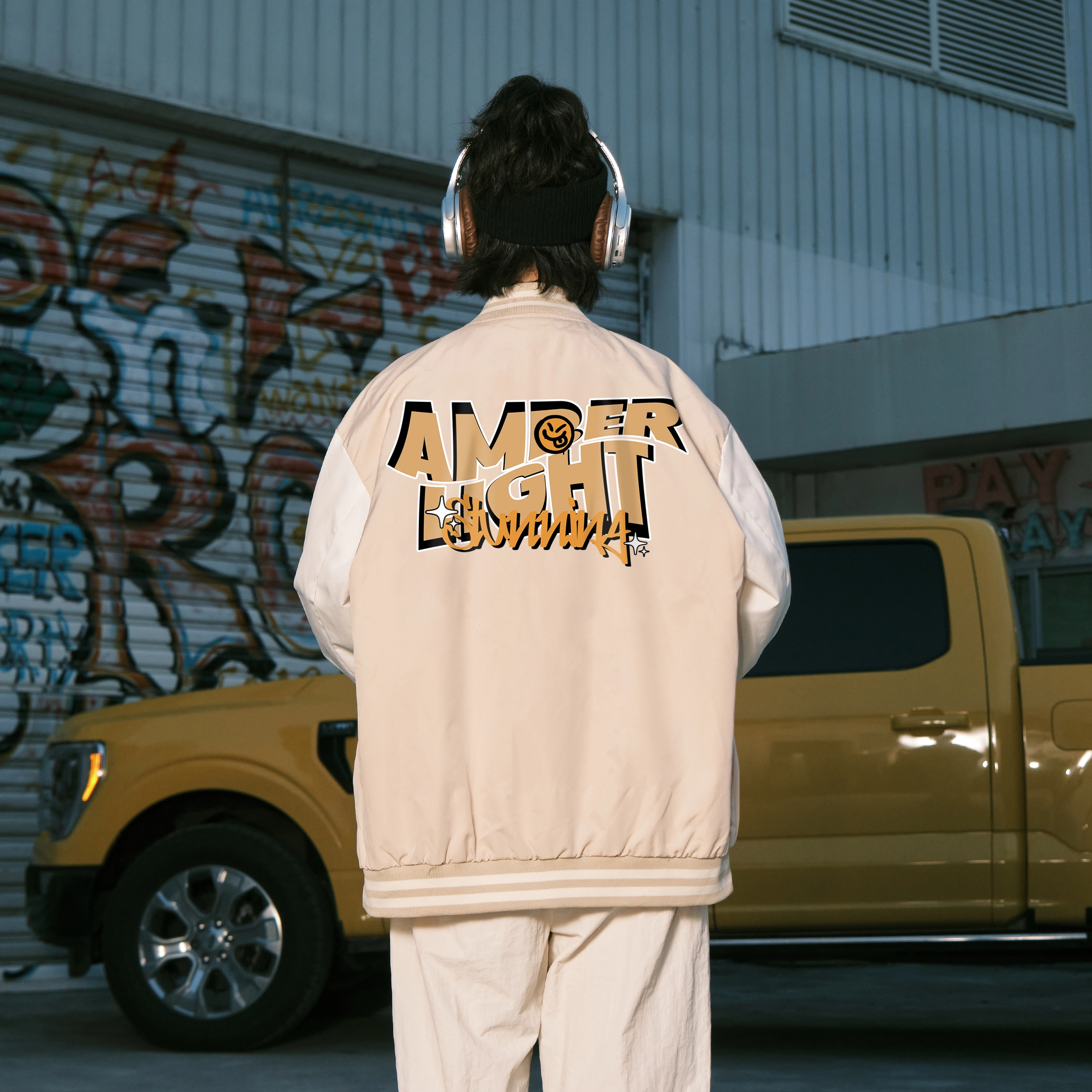 AMBER LIGHT