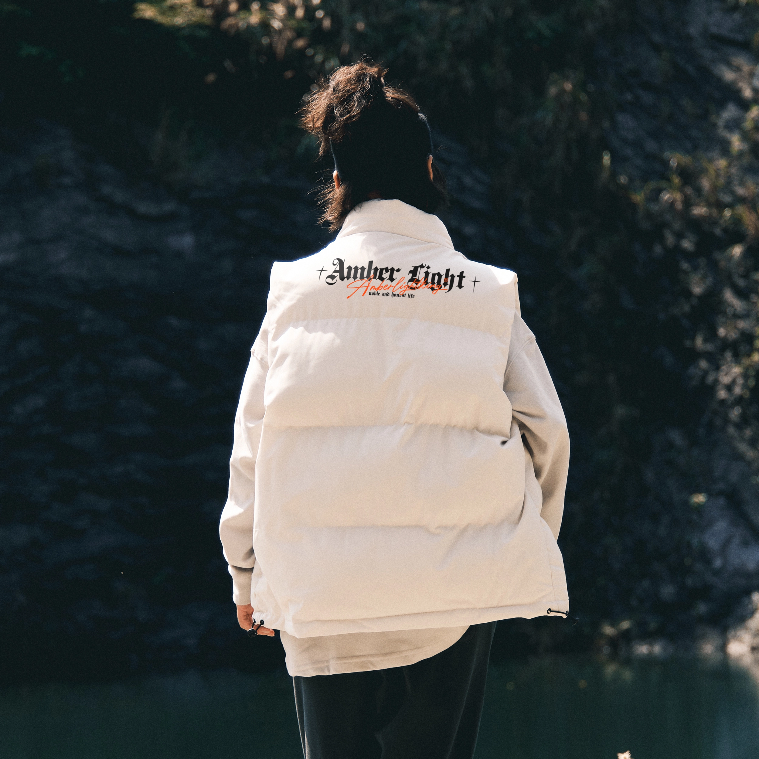 AMBER LIGHT