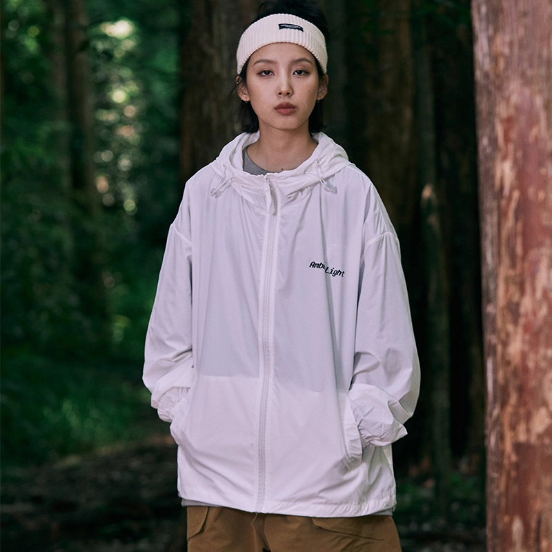 AMBER LIGHT UPF50+Logo