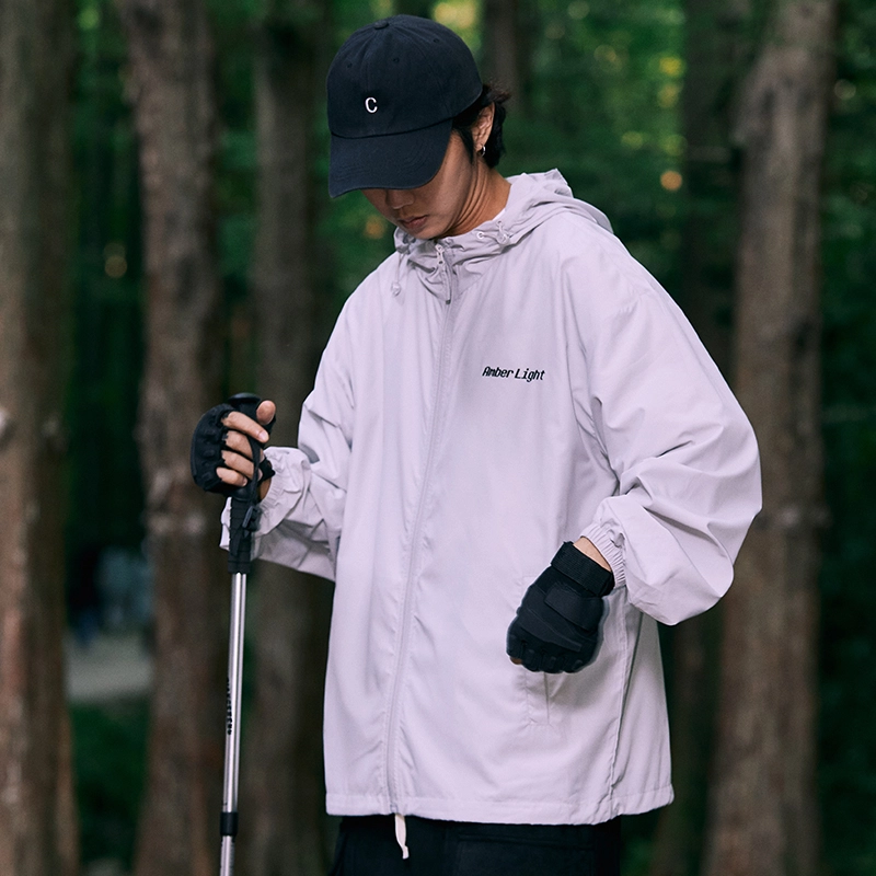 AMBER LIGHT UPF50+Logo
