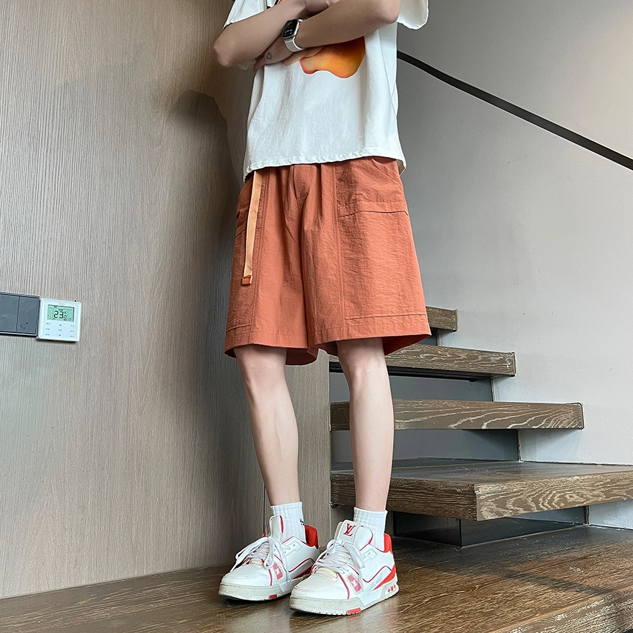 AMBER LIGHT