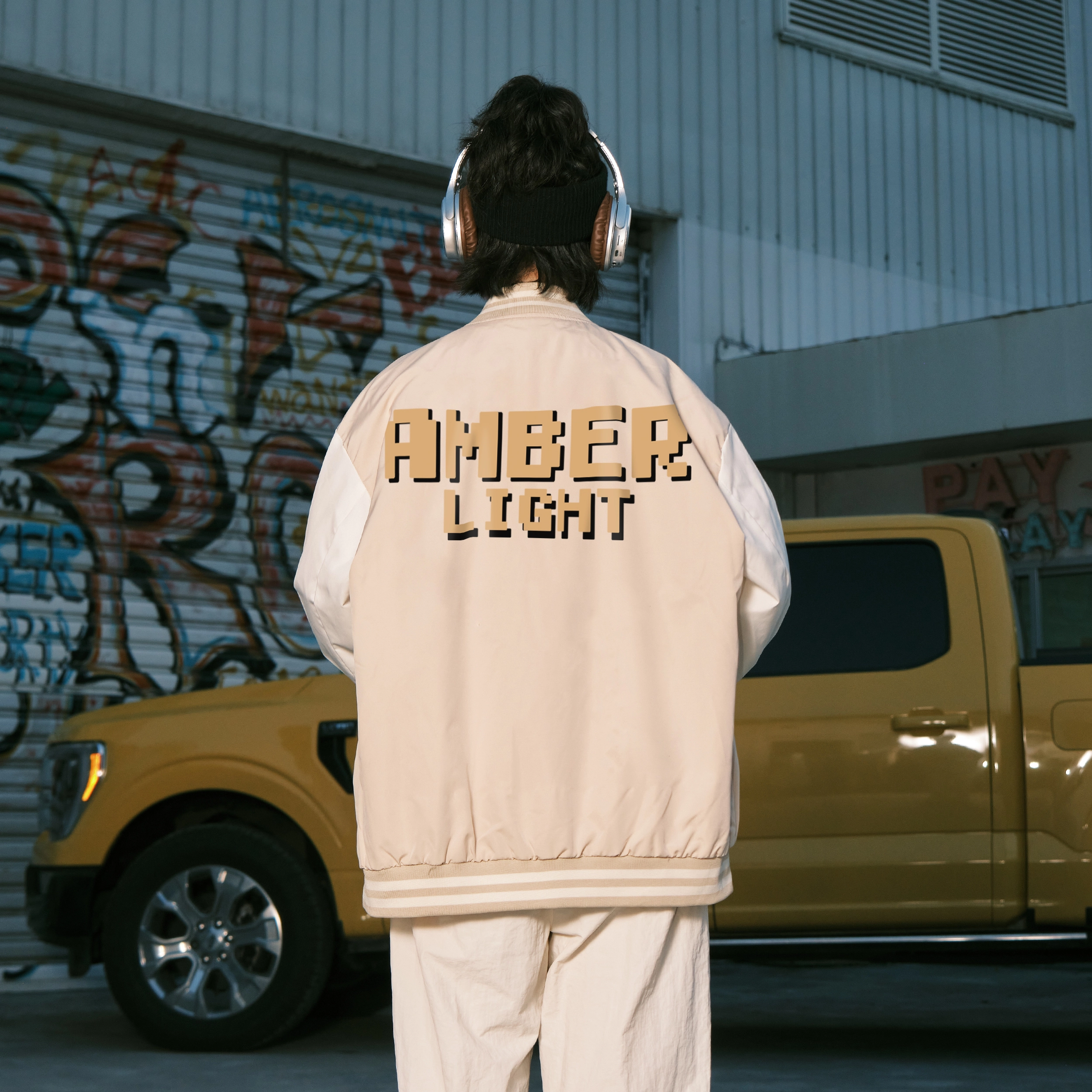 AMBER LIGHT