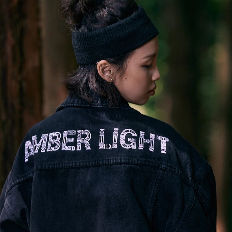 AMBER LIGHT Logo