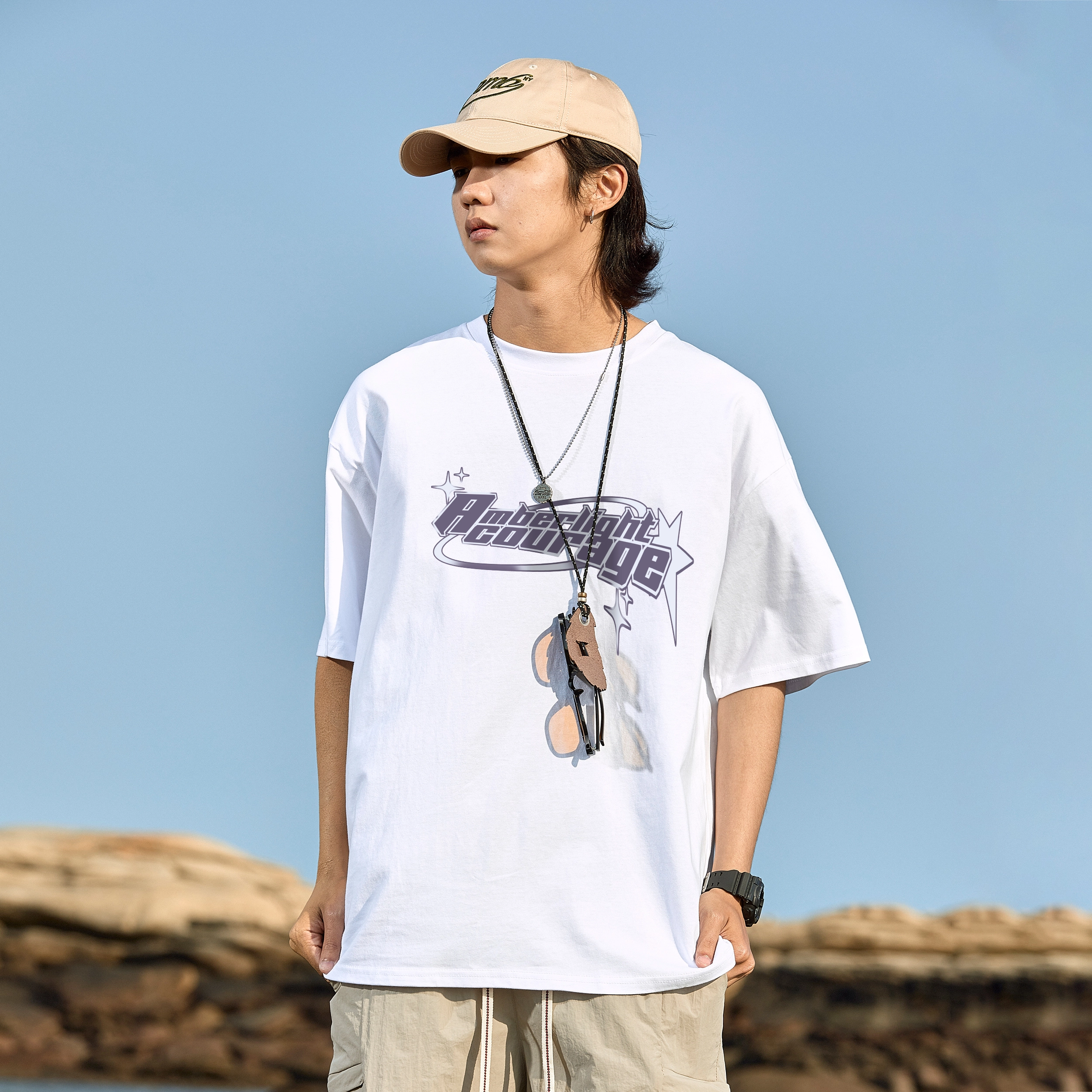AMBER LIGHT T