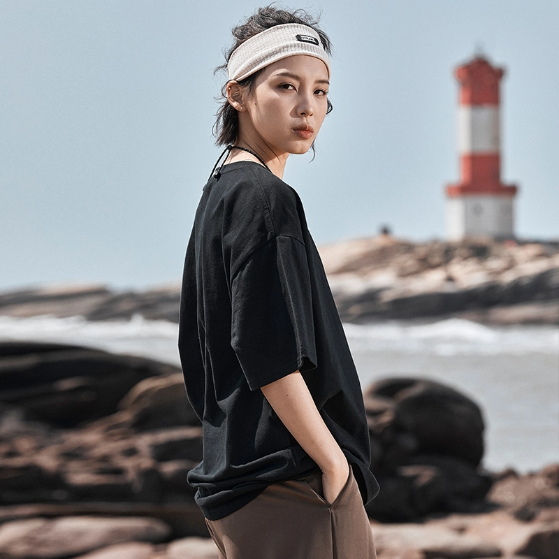 AMBER LIGHT T