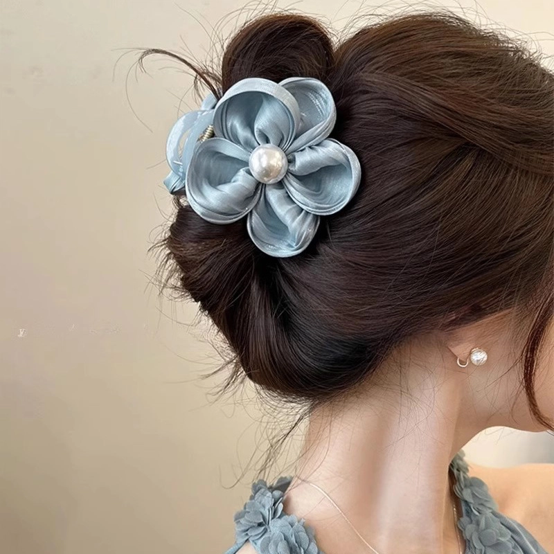 DAISY BEAUTY