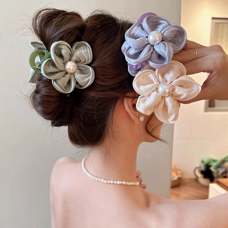 DAISY BEAUTY