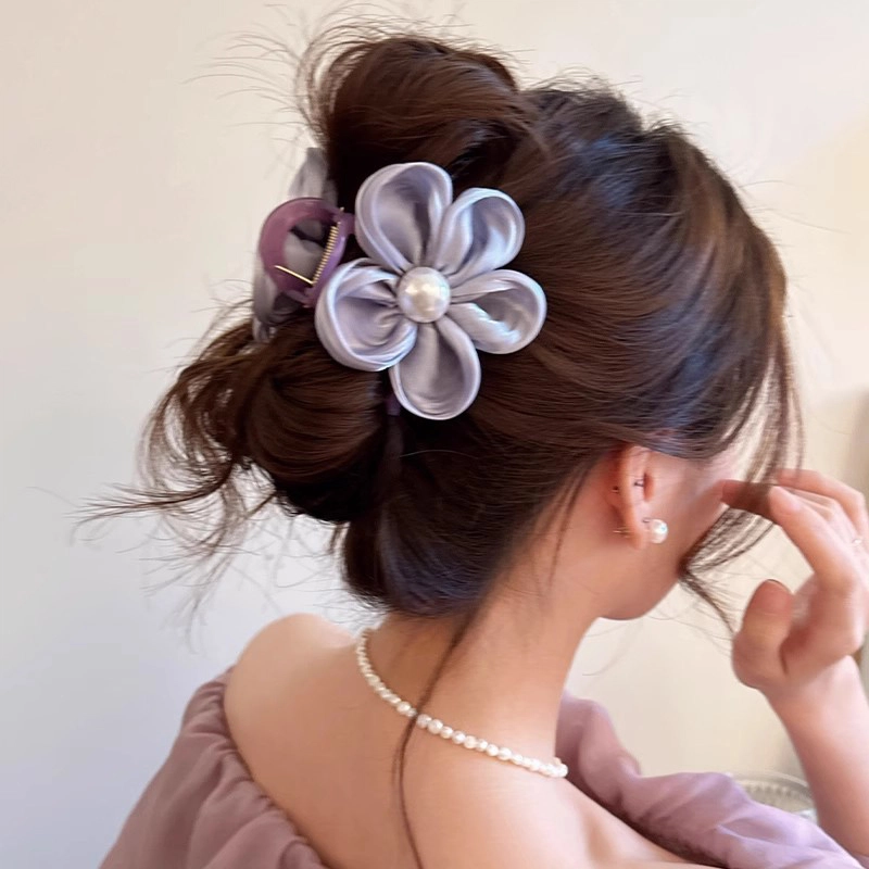 DAISY BEAUTY