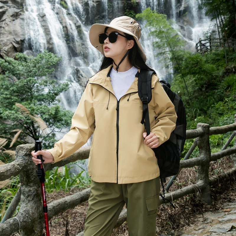 左岸 美式山系耐磨抗撕裂户外运动穿搭连帽登山徒步冲锋上衣工装大口袋机能防水防风透气纯色开衫软壳衣舒适保暖夹克 女款