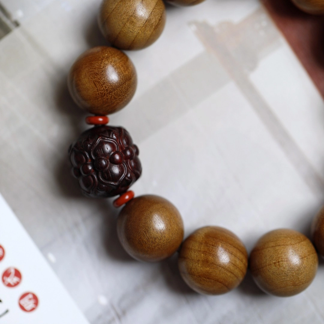 芳缘小傅 正宗文玩佛珠 简约时尚名贵高档小众 诸事顺利时来运转八方来财 #好运多芷金丝 楠木 木作手串 男女同款情侣款