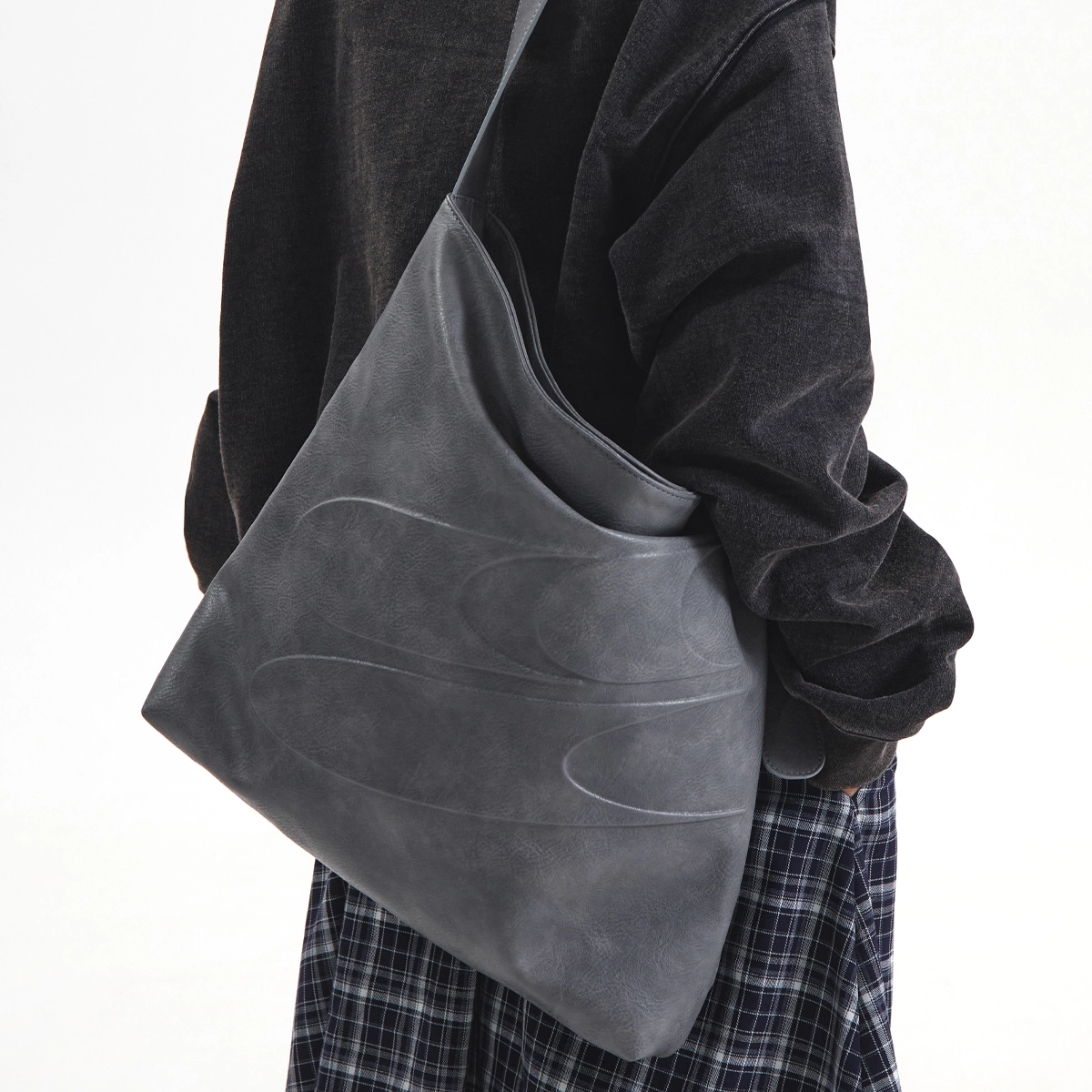 Crying Center PU Tote