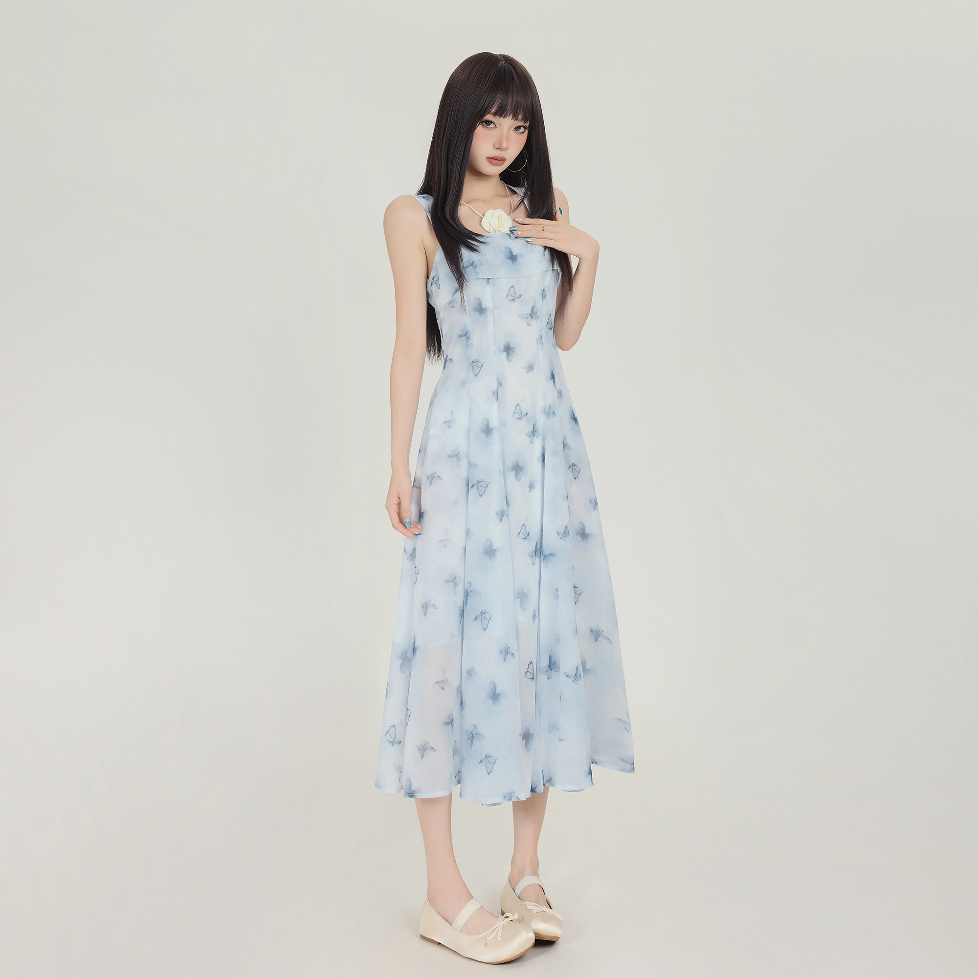 玫丝朵 蝴蝶印花水墨风设计感吊带连衣裙 女款 湖蓝 长裙