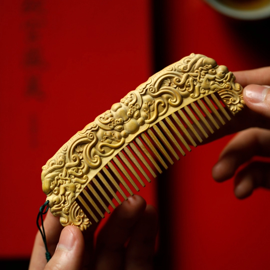 达隆 国风文玩平安纳福新中式木作上岸时来运转平安纳福饕餮纹梳 #好运 黄杨木 木梳 男女同款情侣款