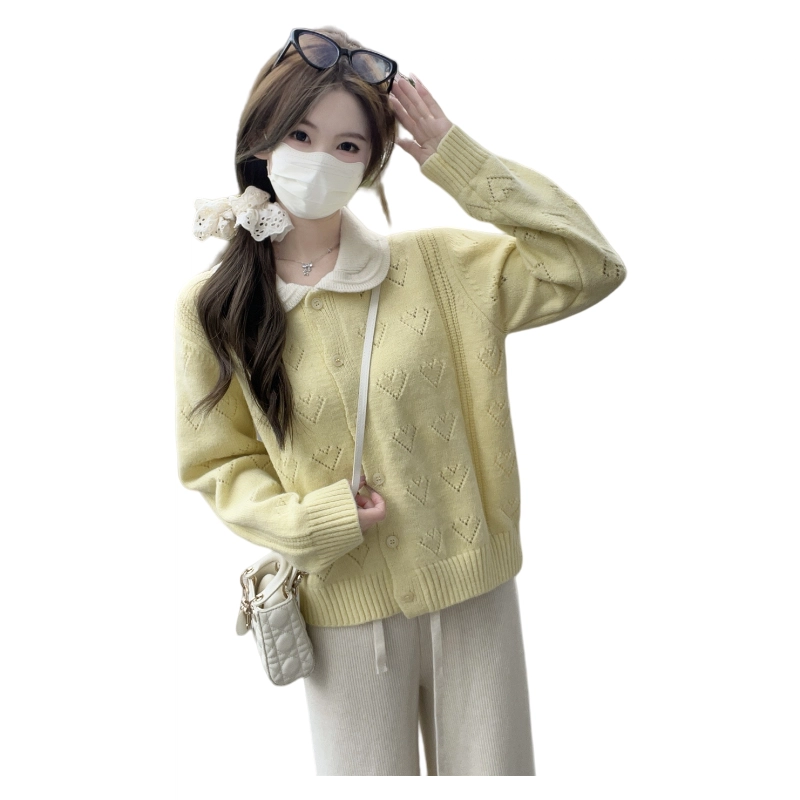 思蓓儿 韩版拼色娃娃领爱心提花长袖针织衫 女款