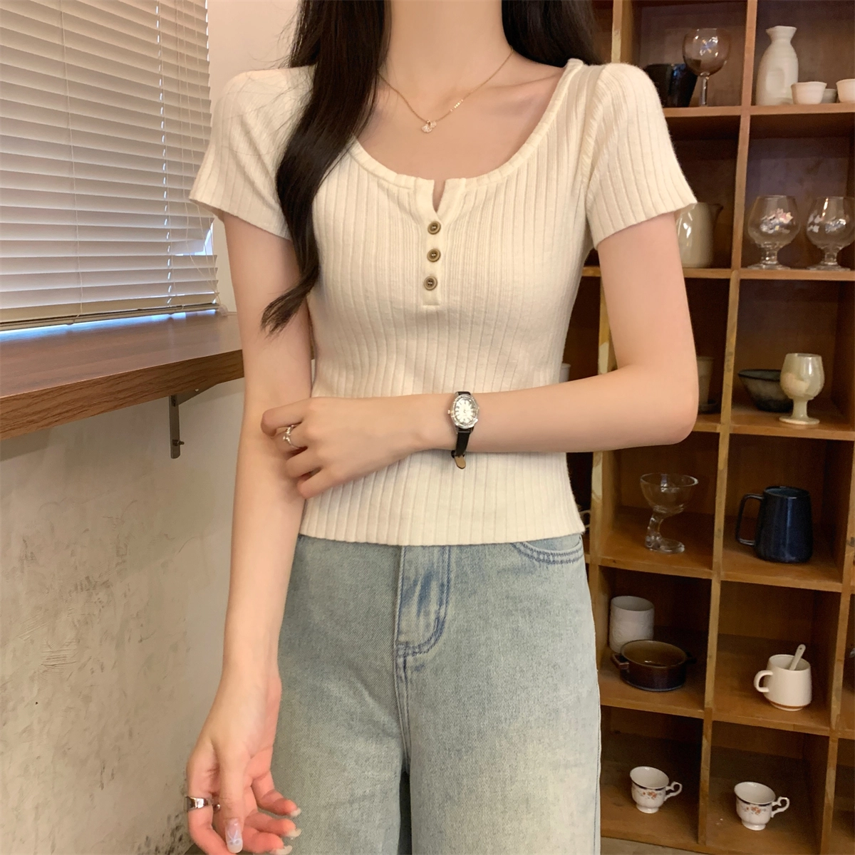 V T
