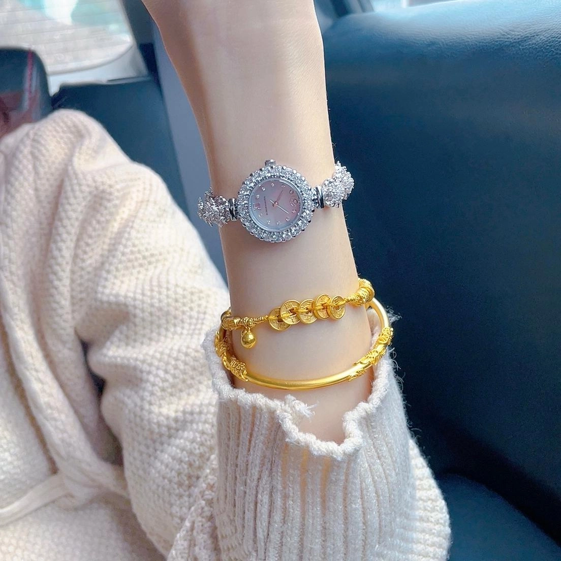 BCBGMAXAZRIA F63
