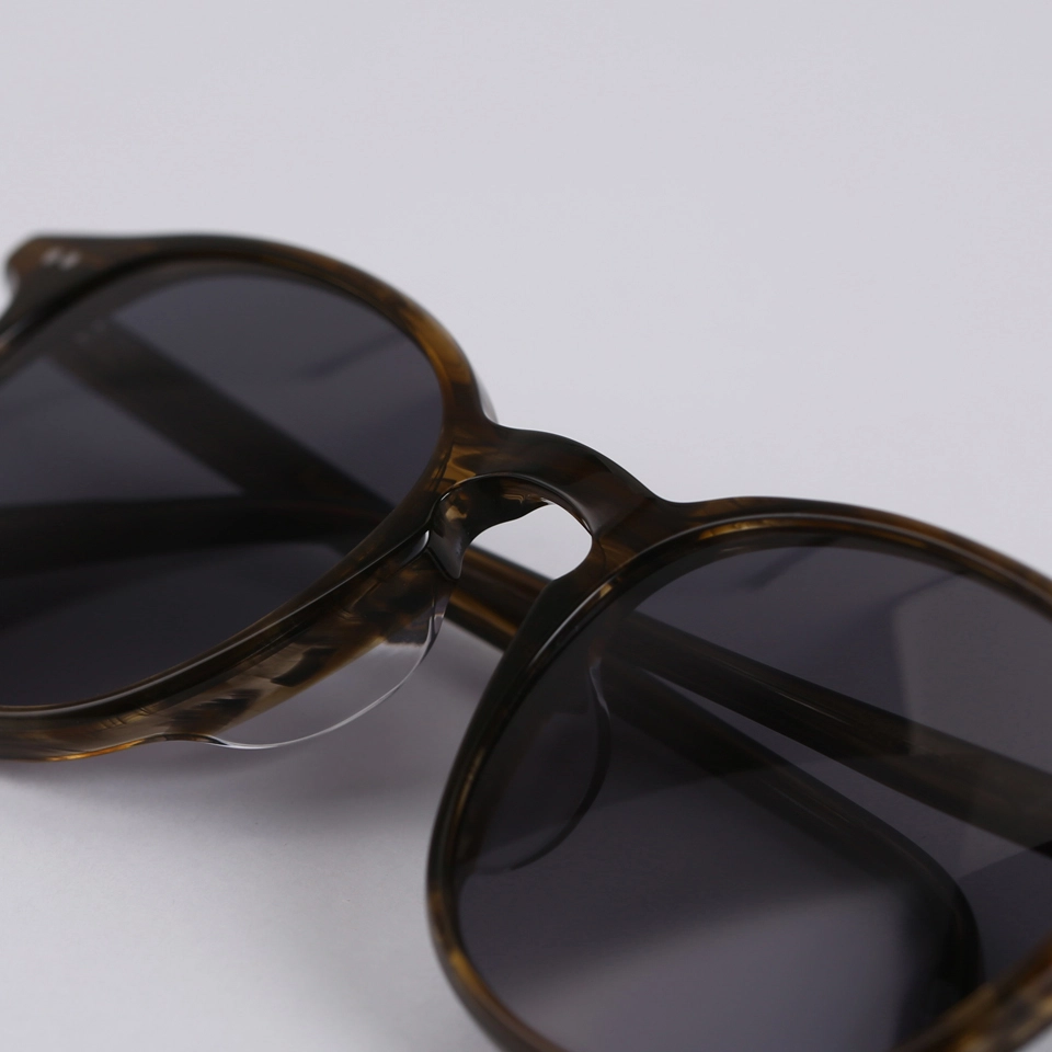 UV400 ACETATE