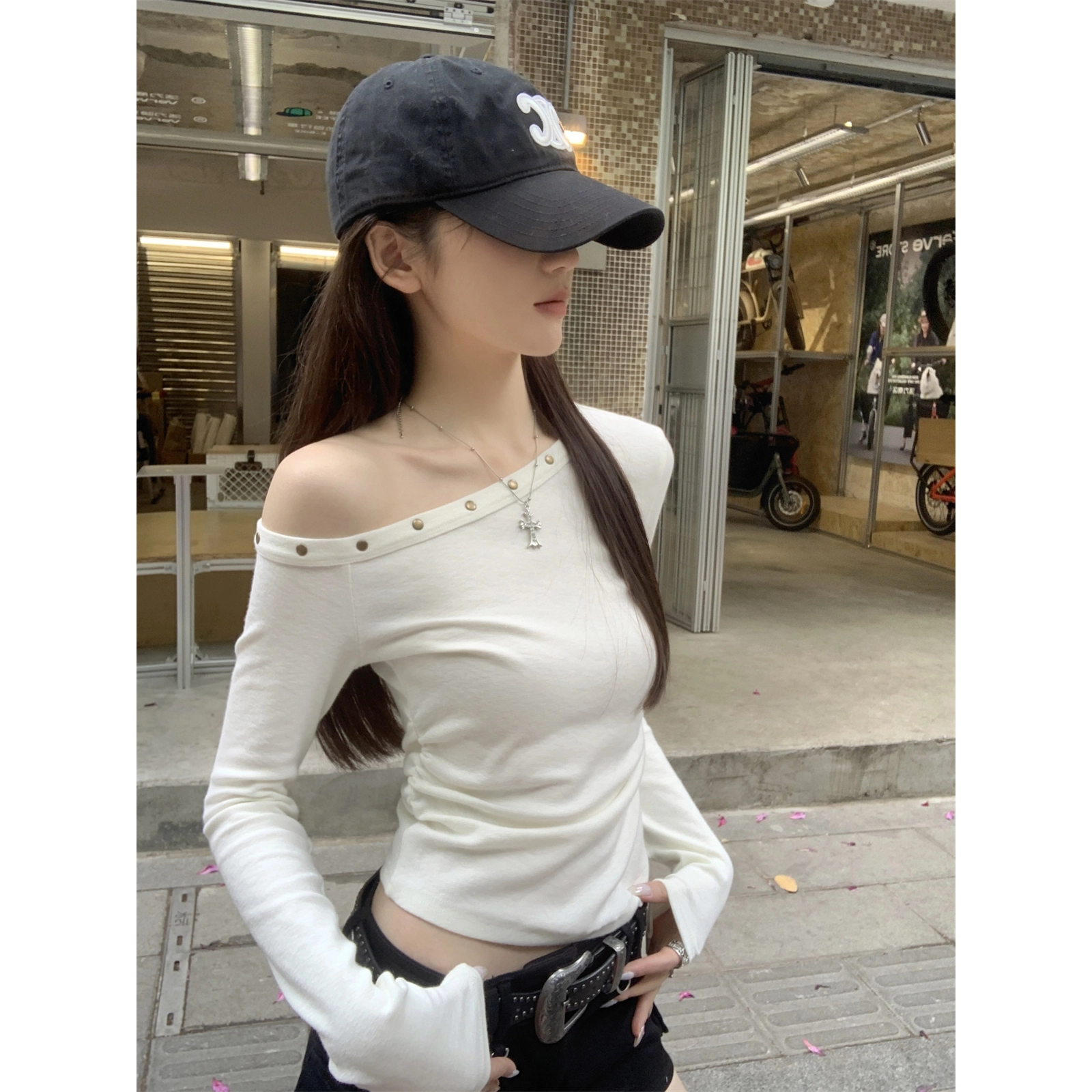 CASTLE WOODS chic T
