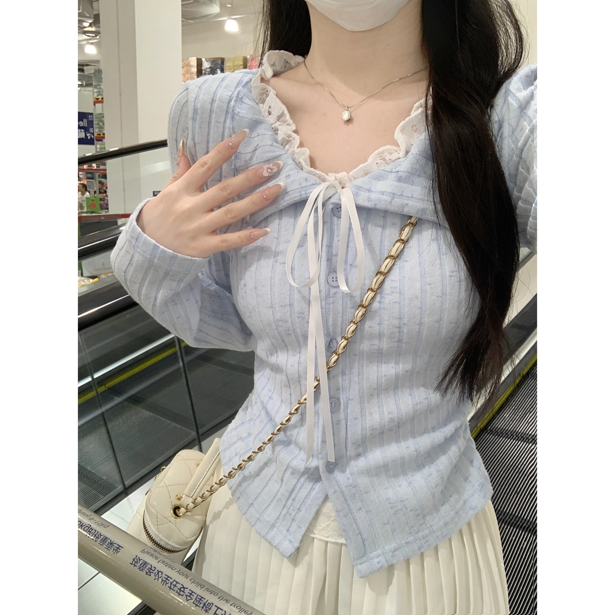 CASTLE WOODS miu T