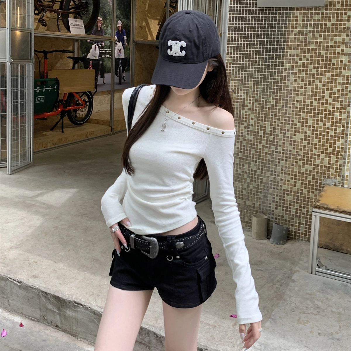 CASTLE WOODS chic T