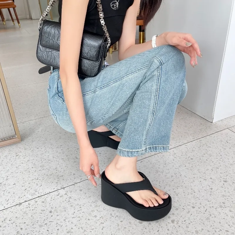 大薇家 经典设计潮流时尚 舒适百搭 橡胶底人字拖鞋 女