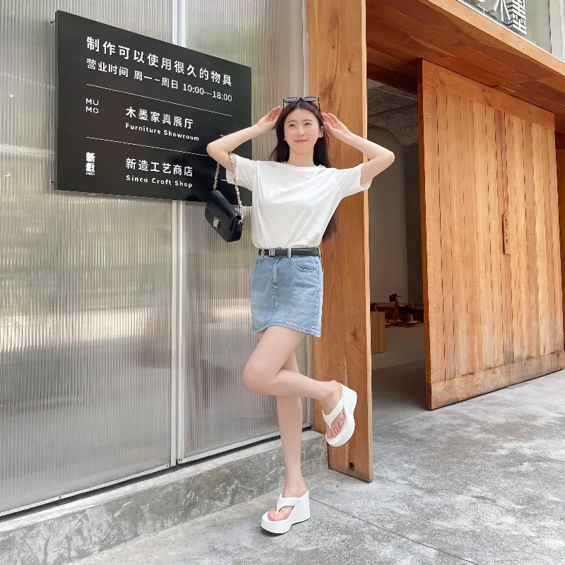 大薇家 经典设计潮流时尚 舒适百搭 橡胶底人字拖鞋 女