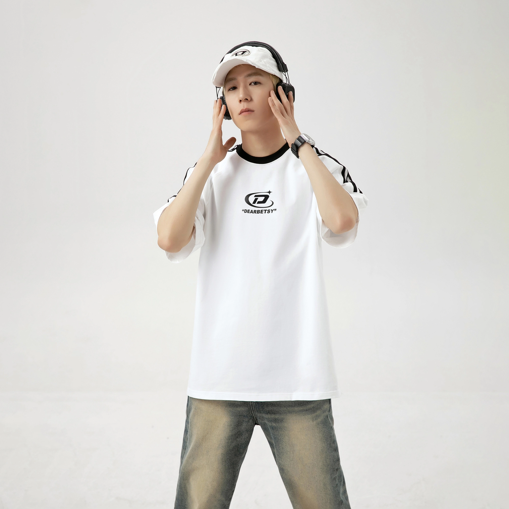 DEAR BETSY logo T