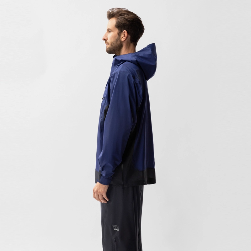 HELLY HANSEN