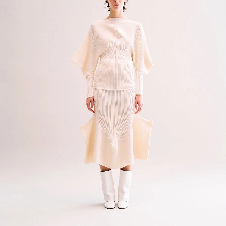 ISSEY MIYAKE Exuberance