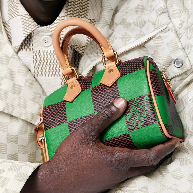 LOUIS VUITTON Speedy Nano