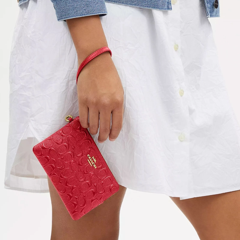 COACH Corner Zip 16