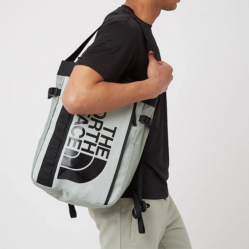 THE NORTH FACE Base CampLogo