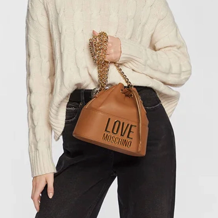 LOVE MOSCHINO