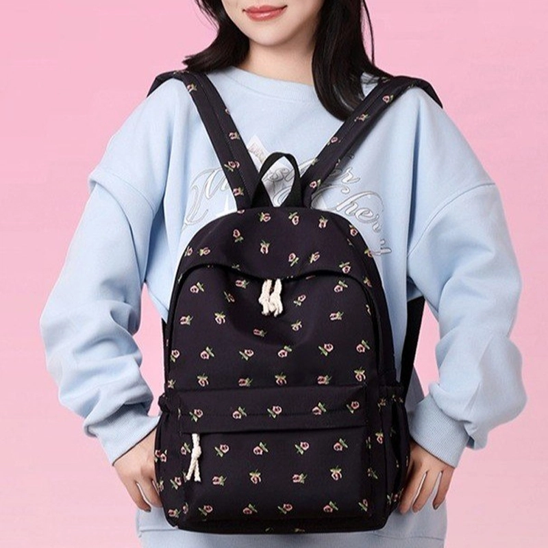 泰格奴 小清新休闲高颜值精美潮版韩版背包初中生高中生大学生上课百搭书包 尼龙布 双肩包 常规 女款 白色/黑色