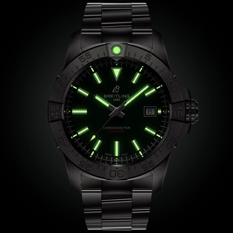 BREITLING 300 42mm A17328101L1A1