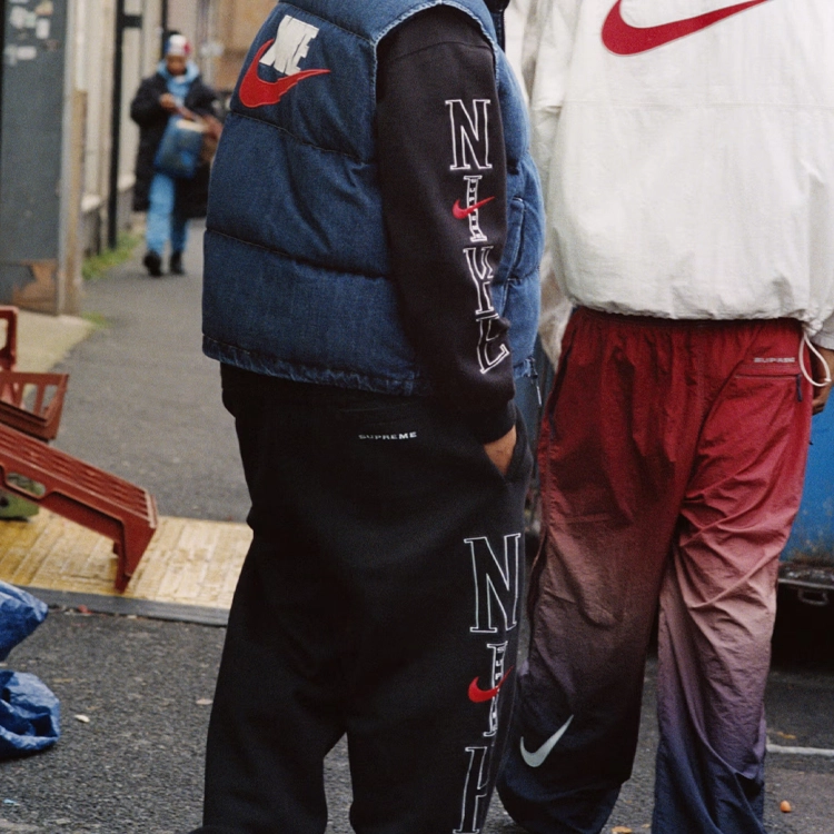 Supreme x Nike SS24 WEEK10 SWEATPANTS logo