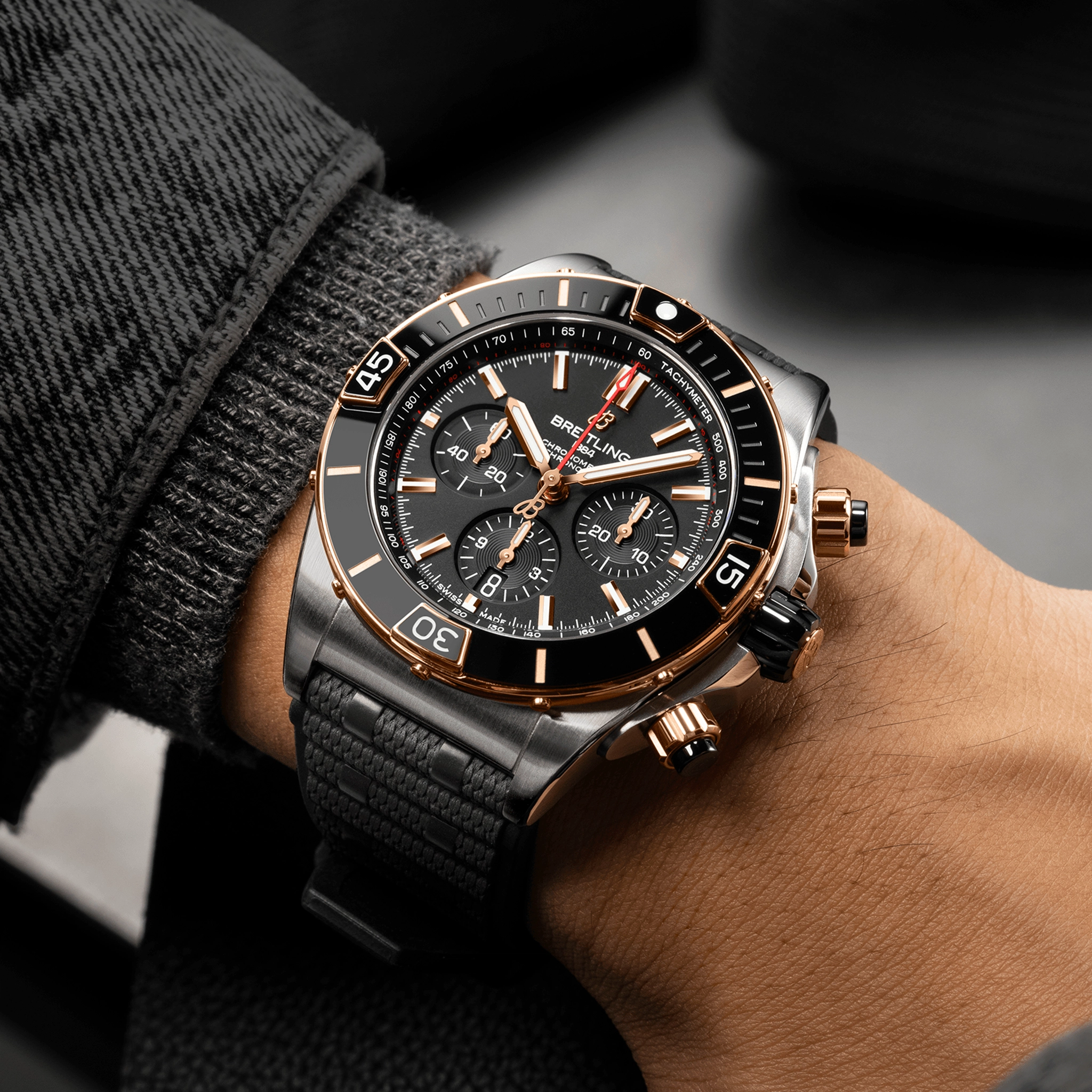 BREITLING 200 44mm UB0136251B1S1