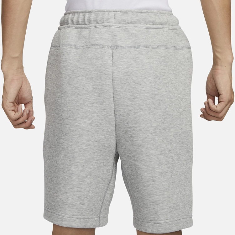 Nike Sportswear Tech Fleece Logo