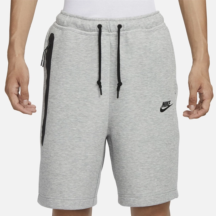 Nike Sportswear Tech Fleece Logo