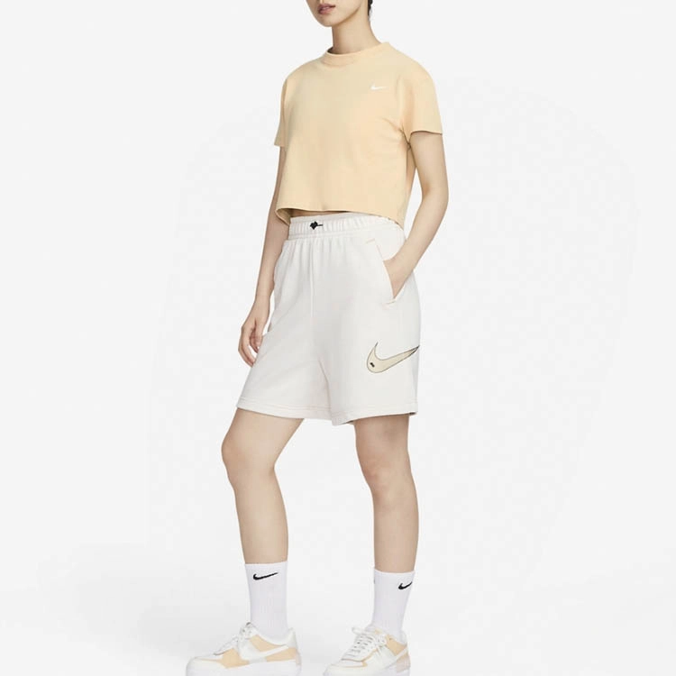 Nike Sportswear Swoosh Logo