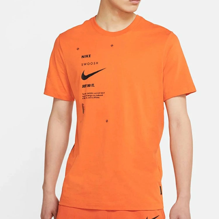 Nike Sportswear Swoosh Club T