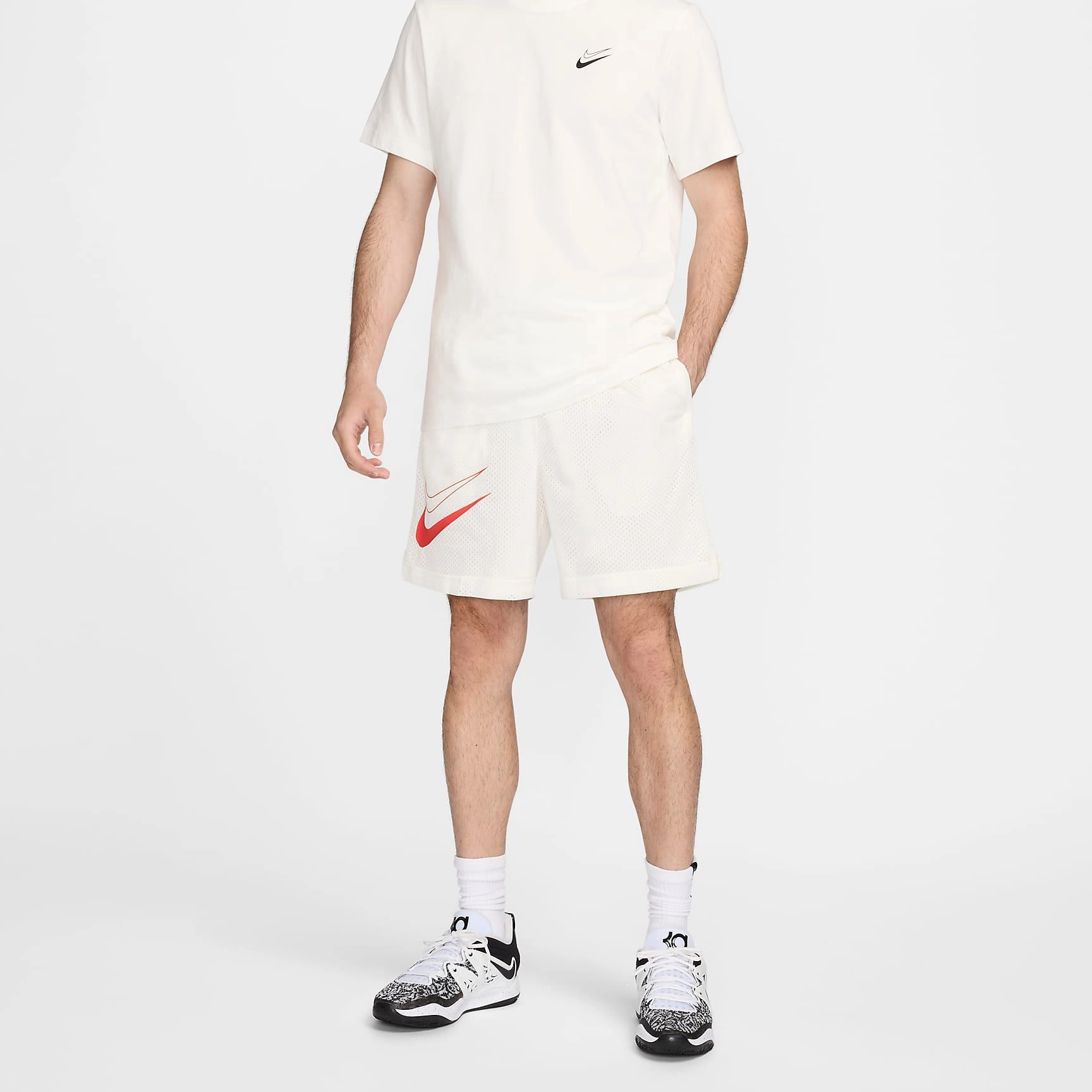 Nike SS24 DRI-FITLogo
