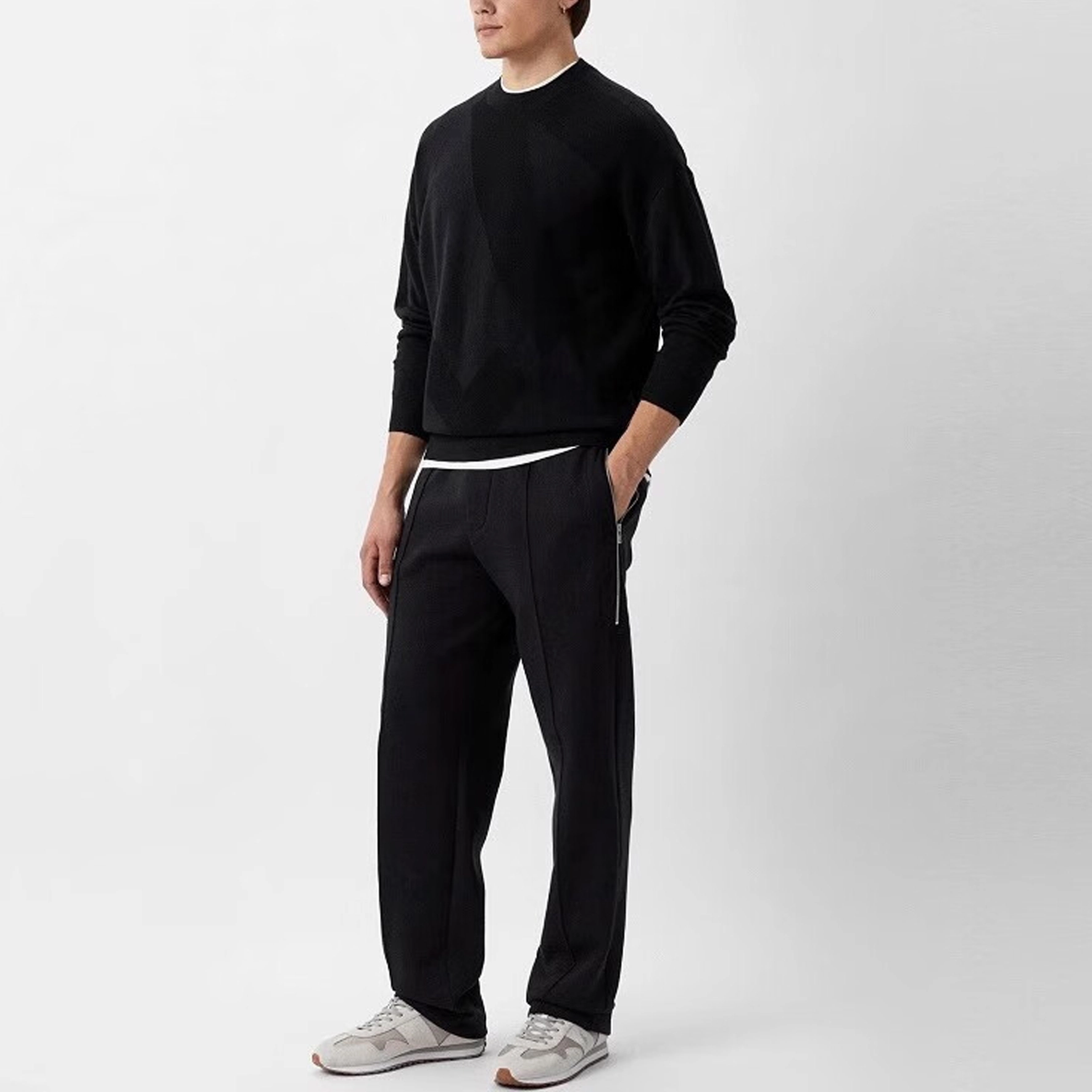 EMPORIO ARMANI FW23 Logo