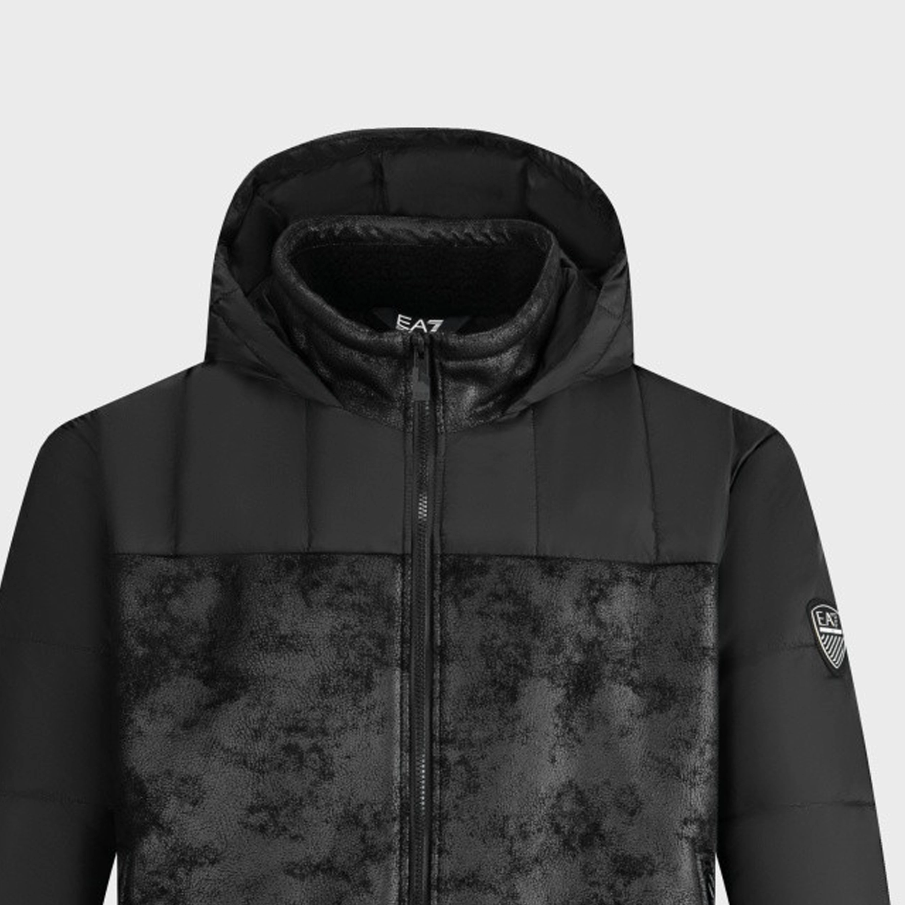 EMPORIO ARMANI EA7 FW23 Logo
